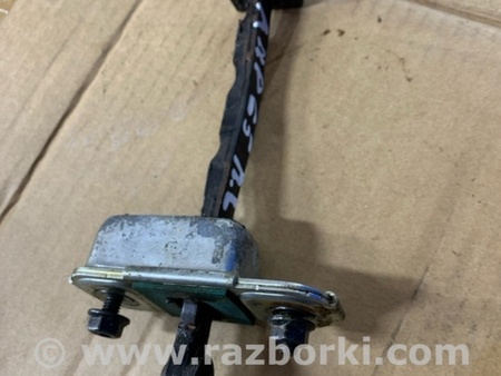 ФОТО Ограничитель двери передний левый для Hyundai ix35 I LM/EL Tucson (10-17) Київ