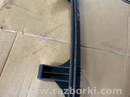 ФОТО Направляющая стекла передняя левая для Hyundai ix35 I LM/EL Tucson (10-17) Київ