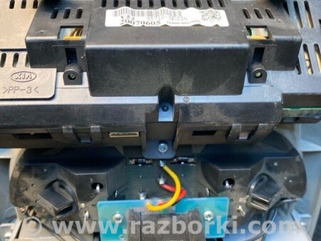 ФОТО Плафон освещения основной для KIA Sorento 1 BL (02-09) Київ