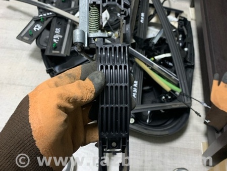 ФОТО Кронштейн ручки дверной задний правый для Mazda 6 GL рестайл 1,2 (15-26) Київ