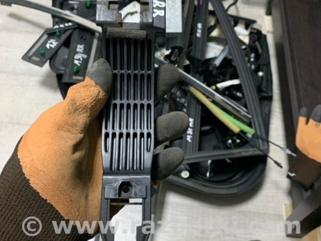 ФОТО Кронштейн ручки дверной задний правый для Mazda 6 GL рестайл 1,2 (15-26) Київ