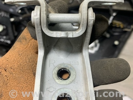 ФОТО Петля двери передняя левая для Nissan Qashqai/Roque Sport J11 (13-21) Київ