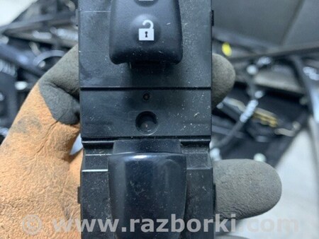 ФОТО Кнопка передняя левая для Nissan Qashqai/Roque Sport J11 (13-21) Київ