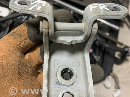 ФОТО Петля двери передняя правая для Nissan Qashqai/Roque Sport J11 (13-21) Київ