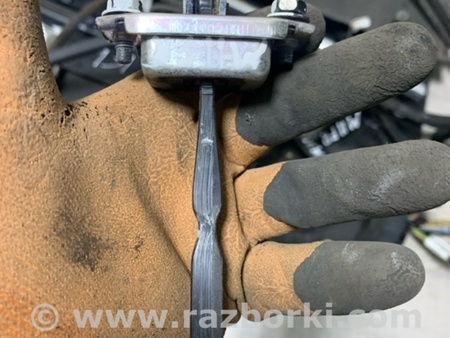 ФОТО Ограничитель двери передний правый для Nissan Qashqai/Roque Sport J11 (13-21) Київ