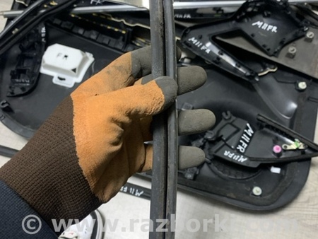 ФОТО Направляющая стекла передняя правая для Nissan Qashqai/Roque Sport J11 (13-21) Київ