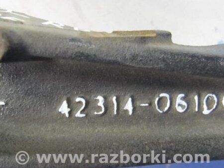 ФОТО Цапфа для Toyota Camry 40 XV40 (01.2006-07.2011) Киев