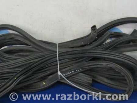 ФОТО Уплотнитель двери для Hyundai Sonata YF (09.2009-03.2014) Киев