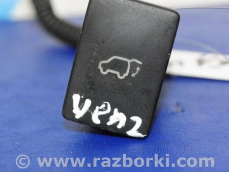 ФОТО Кнопка открывания багажника внутренняя для Toyota Venza Киев