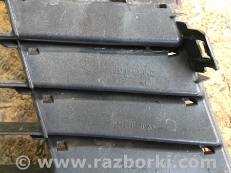ФОТО Решетка переднего бампера для Toyota Corolla E170 Киев