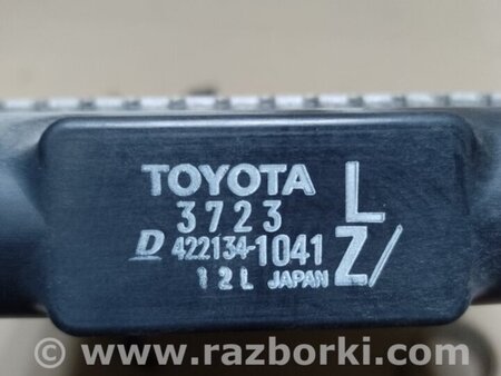ФОТО Радиатор основной для Toyota Prius 30 (09-17) Киев