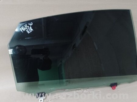 ФОТО Стекло двери для Toyota Prius 30 (09-17) Киев
