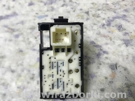 ФОТО Кнопка стеклоподьемника для Toyota Prius 30 (09-17) Киев