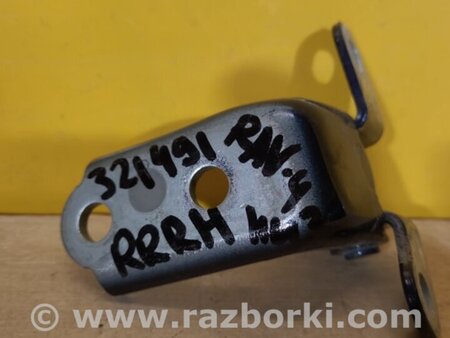ФОТО Петля двери нижняя для Toyota RAV-4 (15-18) Киев