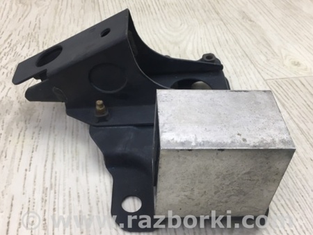 ФОТО Кронштейн усилителя переднего бампера для Subaru Forester SG Киев