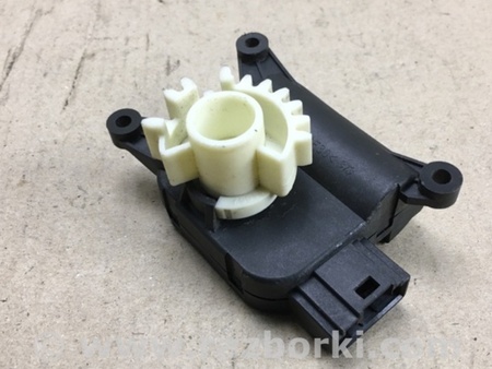 ФОТО Моторчик заслонки печки для Volkswagen Jetta USA (10-17) Киев
