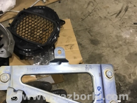 ФОТО Кронштейн кузова для Porsche Macan I 95B +FL (13-18) Київ