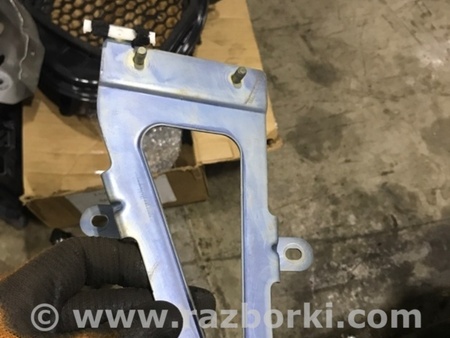 ФОТО Кронштейн кузова для Porsche Macan I 95B +FL (13-18) Київ