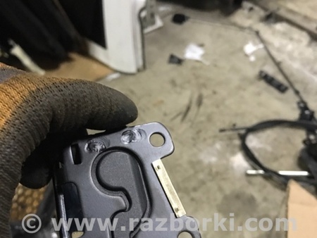 ФОТО Кронштейн кузова для Porsche Macan I 95B +FL (13-18) Київ