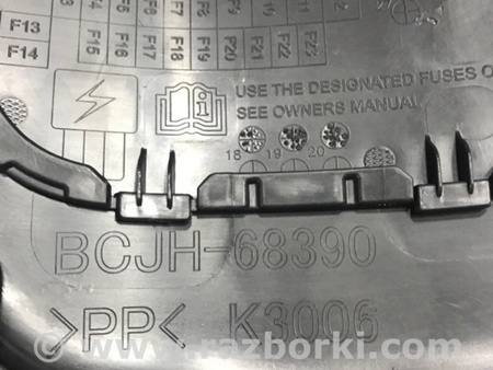 ФОТО Накладка в салоне для Mazda 3 IV BP (2019-) Київ