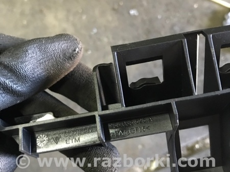 ФОТО Кронштейн кузова для Porsche Macan I 95B +FL (13-18) Київ