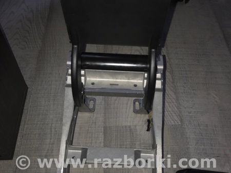 ФОТО Держатель для подлокотника для Audi (Ауди) A4 V B9 - 8W (2015-) Київ