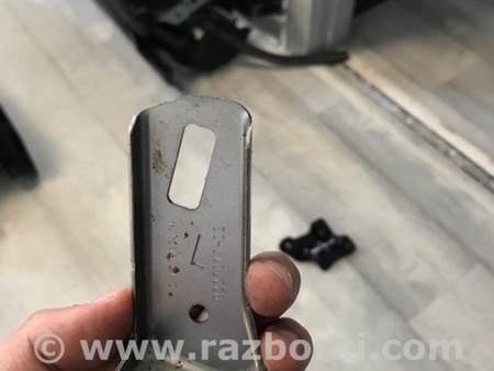 ФОТО Кронштейн кузова для BMW 3 F30 +рестайл (11-18) Київ
