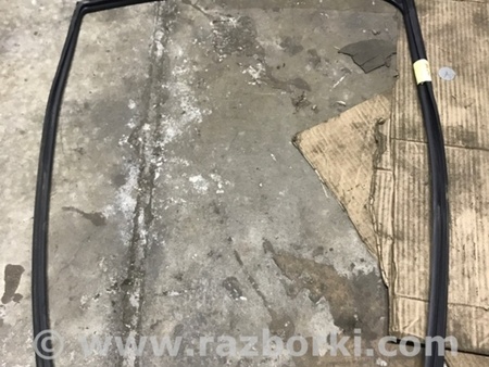 ФОТО Направляющая стекла двери для Subaru Legacy VI BN (14-19) Київ
