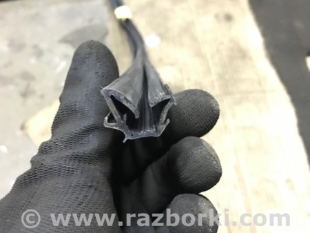 ФОТО Направляющая стекла двери для Subaru Legacy VI BN (14-19) Київ