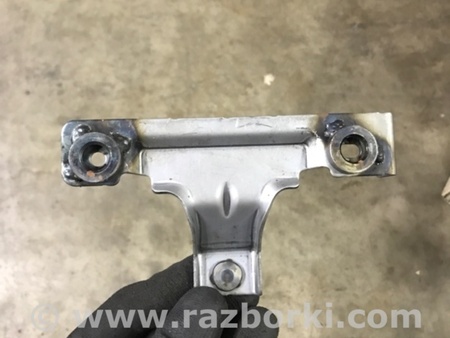 ФОТО Кронштейн кузова для Mazda 3 IV BP (2019-) Київ