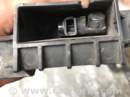 ФОТО Форсунка омывателя фар передняя правая для Subaru Forester SG Киев