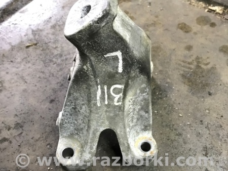ФОТО Кронштейн левый для Audi (Ауди) A4 B8 - 8K2, 8K5 (08.2007-11.2015) Киев