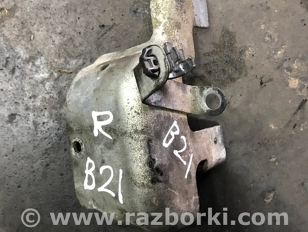 ФОТО Кронштейн правый для Subaru Forester SG Киев
