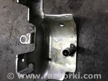 ФОТО Кронштейн правый для Subaru Forester SG Киев