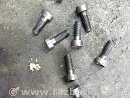 ФОТО Болт для Subaru Forester SG Киев