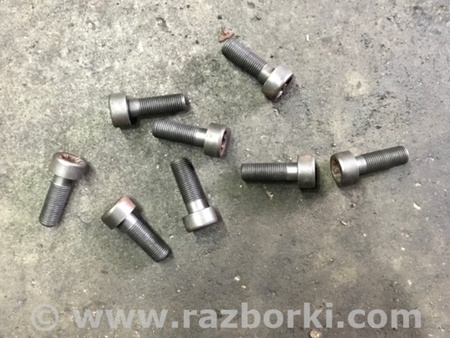 ФОТО Болт для Subaru Forester SG Киев