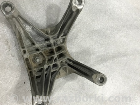 ФОТО Кронштейн для Audi (Ауди) A4 V B9 - 8W (2015-) Київ