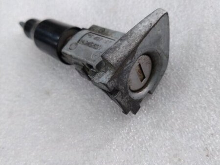 ФОТО Личинка замка двери для Porsche Cayenne II 958 E2/92A (10-14) Київ