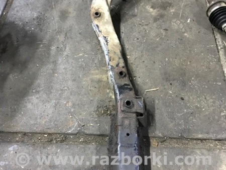 ФОТО Подрамник левый для Subaru Forester SG Киев