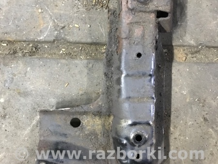 ФОТО Подрамник левый для Subaru Forester SG Киев