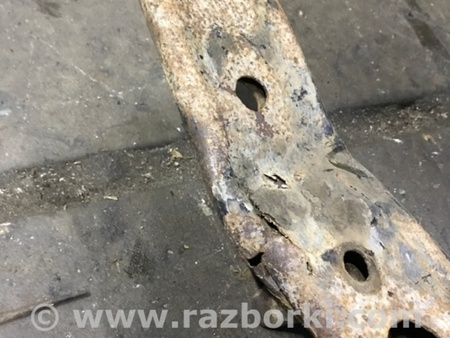 ФОТО Подрамник левый для Subaru Forester SG Киев