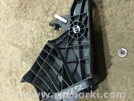 ФОТО Кронштейн для Porsche Macan I 95B +FL (13-18) Київ