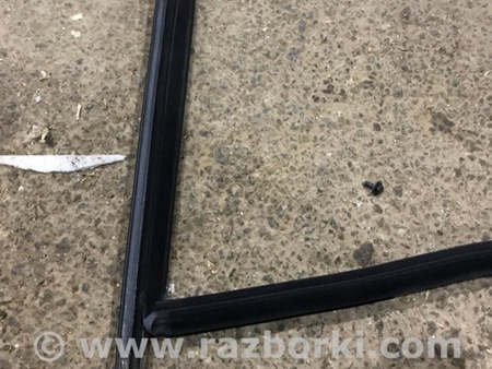 ФОТО Направляющая стекла двери для Porsche Macan I 95B +FL (13-18) Київ