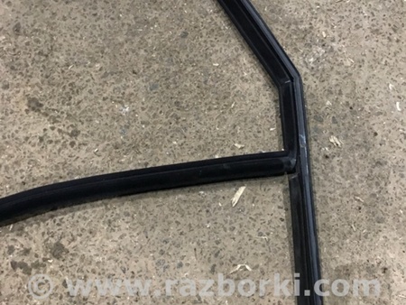 ФОТО Направляющая стекла двери для Porsche Macan I 95B +FL (13-18) Київ
