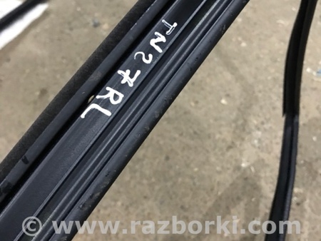 ФОТО Направляющая стекла двери для Porsche Macan I 95B +FL (13-18) Київ