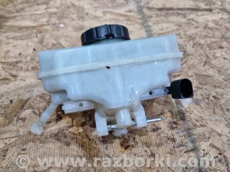 ФОТО Бачок для тормозной жидкости для Audi (Ауди) A4 V B9 - 8W (2015-) Київ