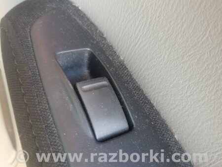 ФОТО Кнопка стеклоподъемника задняя правая для Subaru Forester SG Киев