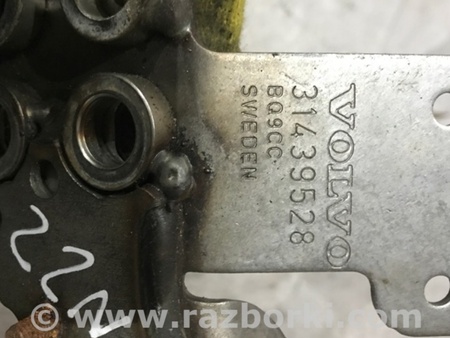 ФОТО Кронштейн для Volvo XC90 II SPA (2015-) Київ