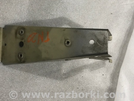 ФОТО Кронштейн для Porsche Panamera I 970 (09-16) Київ