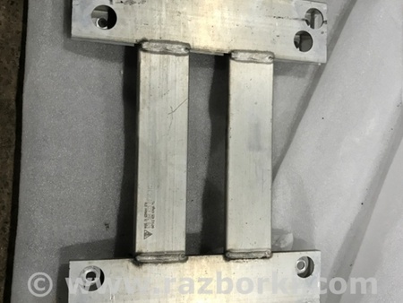 ФОТО Кронштейн для Porsche Panamera I 970 (09-16) Київ